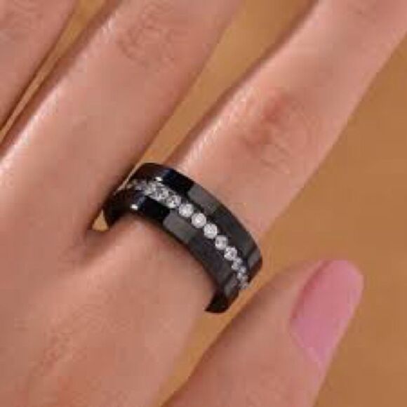 White Austrian Crystal Ring in Natural Tungsten Carbide Black size 8 - Picture 3 of 8